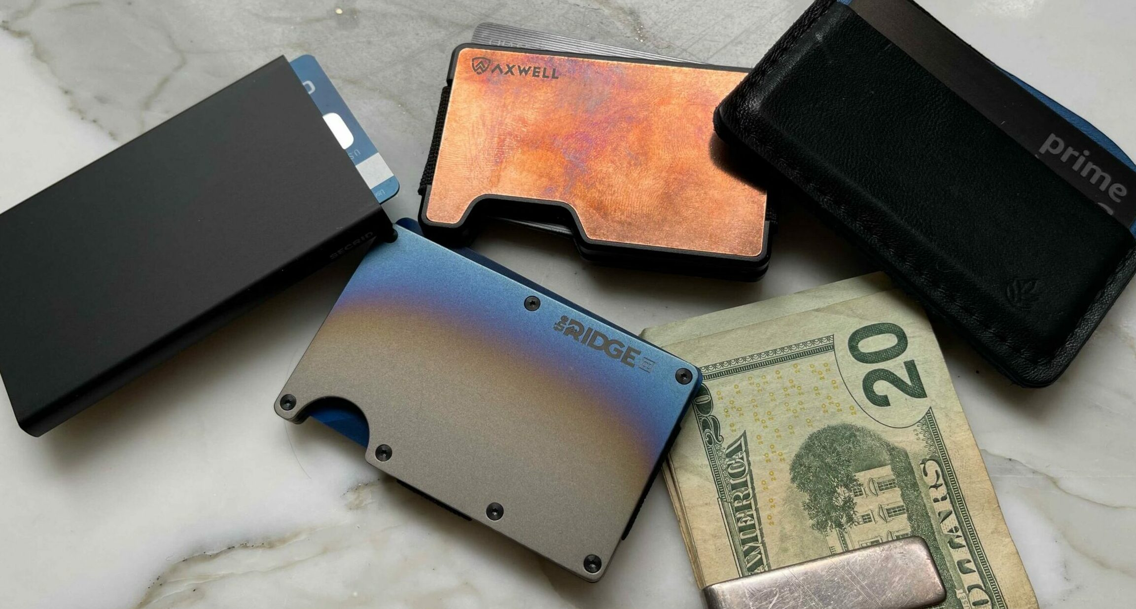 Article: Best Minimalist Wallets Image: slim wallets and money clip